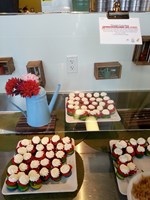 Google cupcakes!!! Notice the color coding of ingredients (red means that it is not very good for you :).