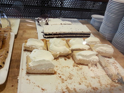 And yet more desserts.